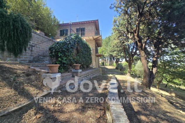 Villa di 300 m² con più di 5 locali e box auto in vendita a Montepulciano - Foto 4