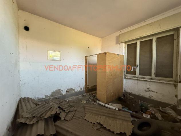 TERRACIELO DA RISTRUTTURARE CON TERRENO DI 1100 MQ - Foto 19