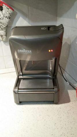 Cerco: Acquistiamo macchine Lavazza EL 3200 anche guaste