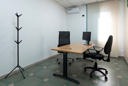 Ufficio arredato tutto incluso pronta consegna - Foto 5