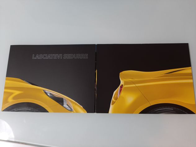 ALFA ROMEO 4C SPIDER DEPLIANT ORIGINALE - Foto 3