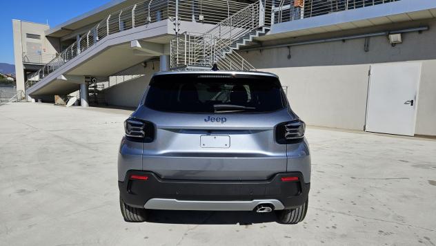 Jeep Avenger e-Hybrid 1.2 MHEV e-Hybrid Turbo Summit - Foto 9