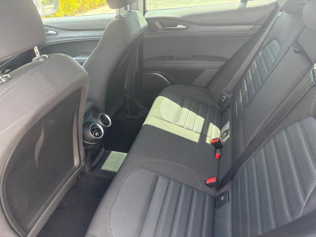 Alfa Romeo Stelvio AT8 Q4 190cv - 2021 - Foto 7