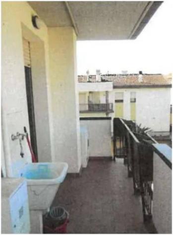 Immobile in asta di 50 m², box auto in vendita a Prato - Foto 2