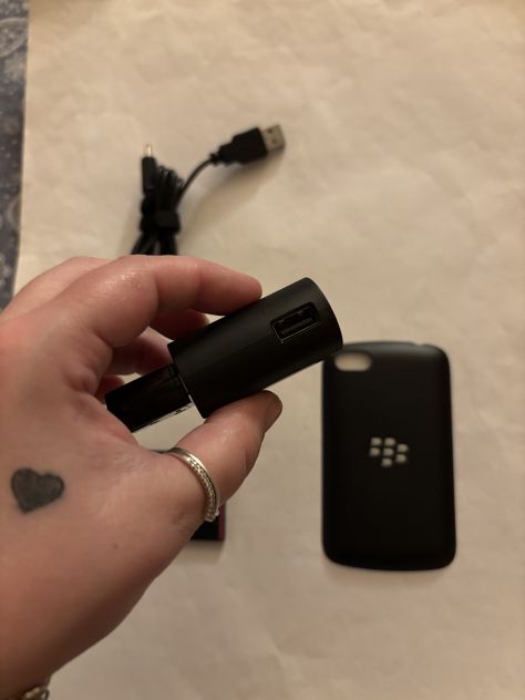 3 PEZZI DI RICAMBIO COME NUOVI,ORIGINALI E FUNZIONANTI PER CELLULARI BLACKBERRY - Foto 8