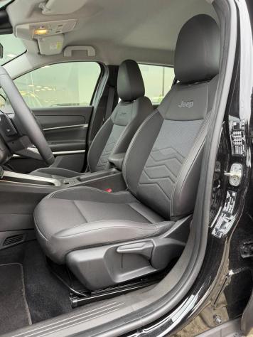 Jeep Avenger e-Hybrid 1.2 MHEV e-Hybrid Turbo Altitude - Foto 7