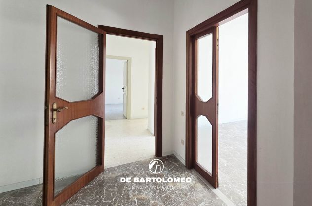 PRESTIGIOSO APPARTAMENTO C.SO UMBERTO ANGOLO CORSO DUE MARI - Foto 5