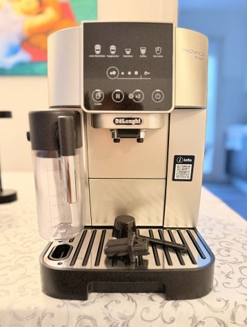 De'Longhi Magnifica Start ECAM220.80.SB automatica con caraffa latte