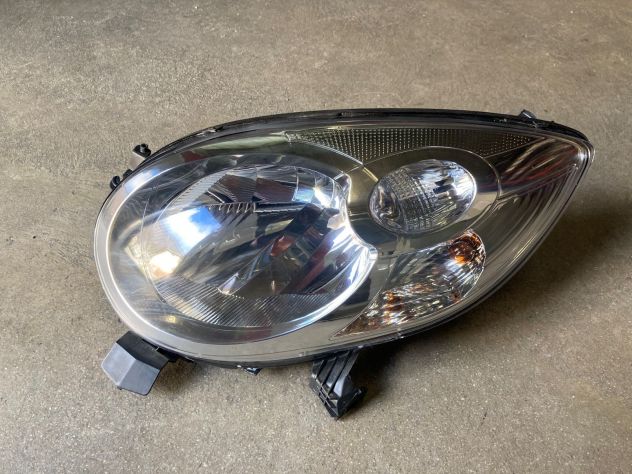 Faro anteriore SX Citroen C1 del 2010