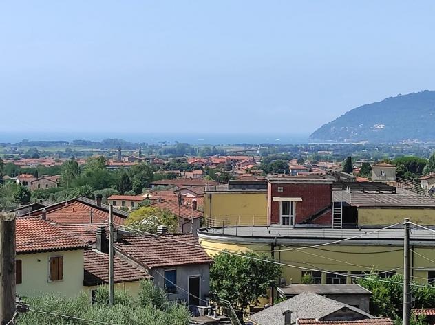 casa indipendente in vendita a Luni in zona Casano
