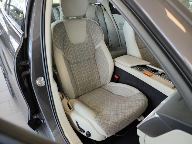 Volvo V60 Cross Country B4 (d) AWD 197cv auto CarPlay/AndroidAuto FariLED - Foto 5