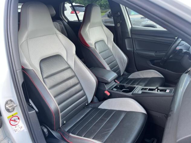 Volkswagen Golf GTI Clubsport 45 - Foto 10