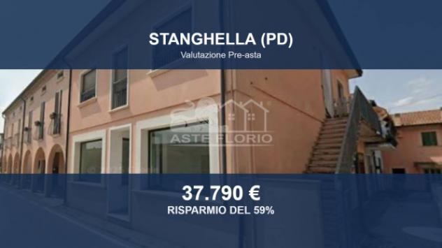 Immobile in asta di 106 m², box auto in vendita a Stanghella