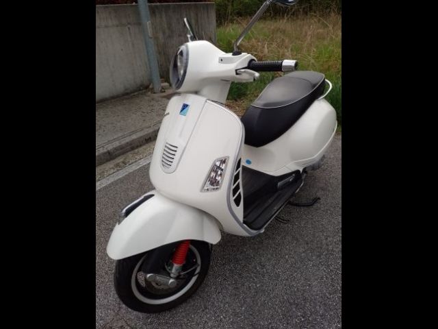Vespa GTS 300