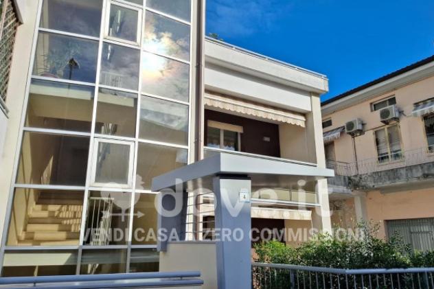 Appartamento di 80 m² con 3 locali e box auto in vendita a Pesaro - Foto 2