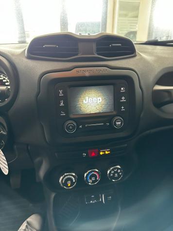 Jeep Renegade 1.6 Mjt 120 CV Longitude - Foto 9