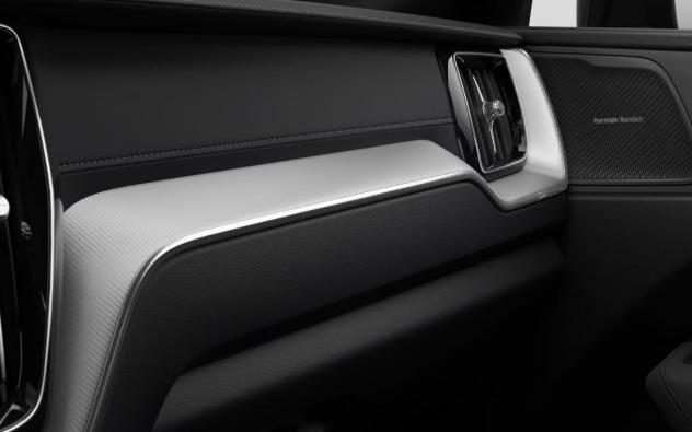 Volvo XC60 Recharge T6 Plug-in AWD auto Plus Dark - Foto 9