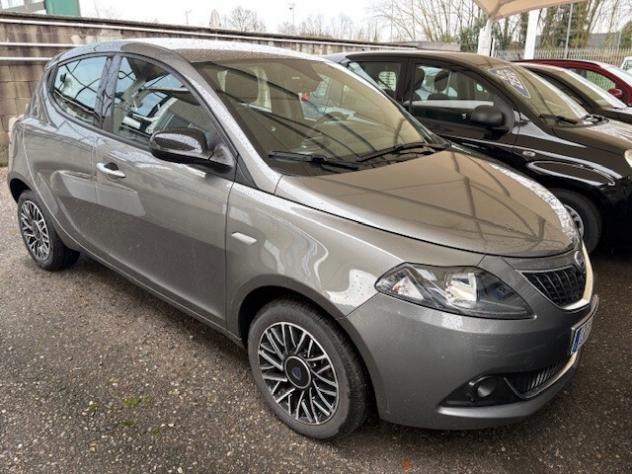Lancia Ypsilon 1.0 FireFly 5 porte S&S Hybrid Platino