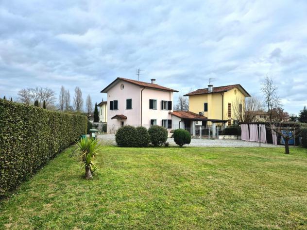 Villa in vendita a Segromigno In Monte - Capannori 180 mq Rif: 1399966