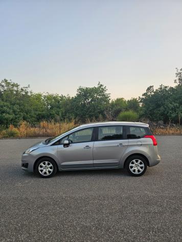 Peugeot 5008 1.6 HDi 115CV 7 posti unico proprietario - Foto 2