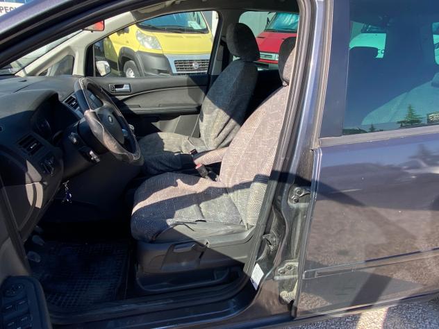Ford Focus C-Max 1.6 TDCi (90CV) Titanium - Foto 9