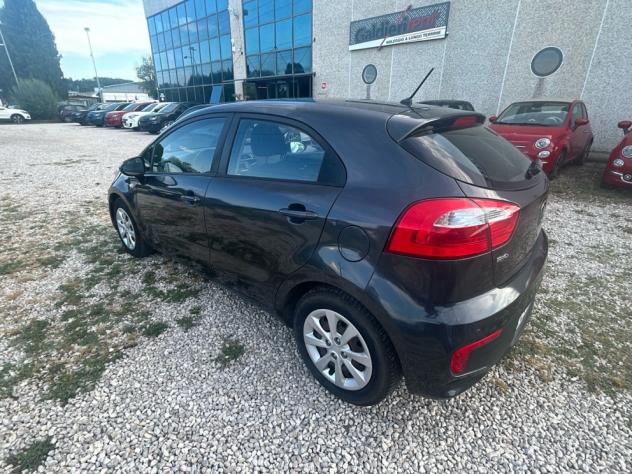 Kia Rio 5p 1.1 crdi Active E6 - Foto 3