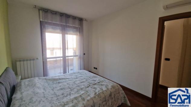Bilocale con terrazzo e box - Foto 8
