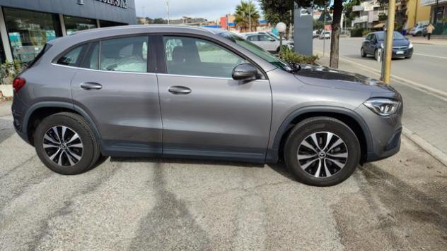 MERCEDES-BENZ GLA 180 d Automatic Style "LED" NAVI"CAMERA" rif. 23355964 - Foto 4