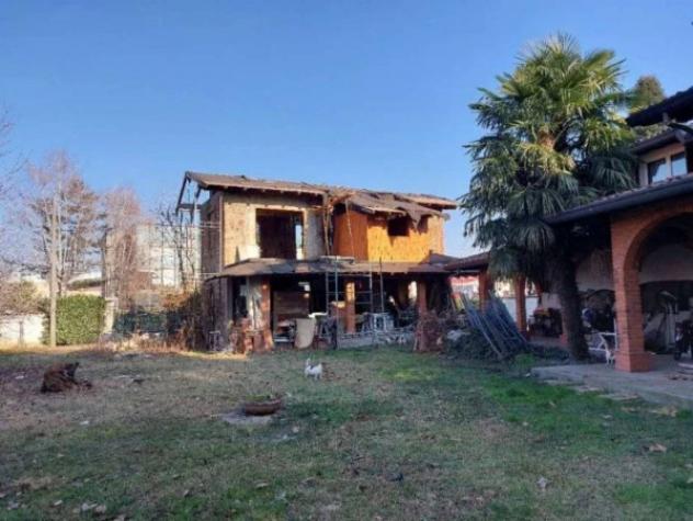 Immobile in asta di 347 m² con più di 5 locali in vendita a Figino Serenza - Foto 2