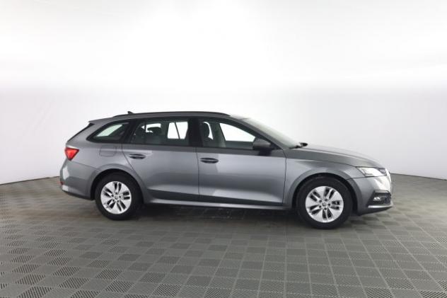 SKODA Octavia Octavia 2.0 TDI EVO SCR DSG Wagon Executive rif. 23697891 - Foto 3