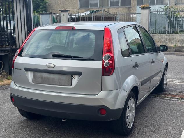 Ford Fiesta 1.2 16V 5p. Titanium - Foto 2