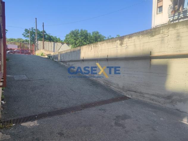 VENDESI/AFFITTASI MAGAZZINO/DEPOSITO ZONA BARRIERA