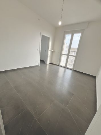 Vercelli Appartamento Quadrilocale Ristrutturato - Foto 9