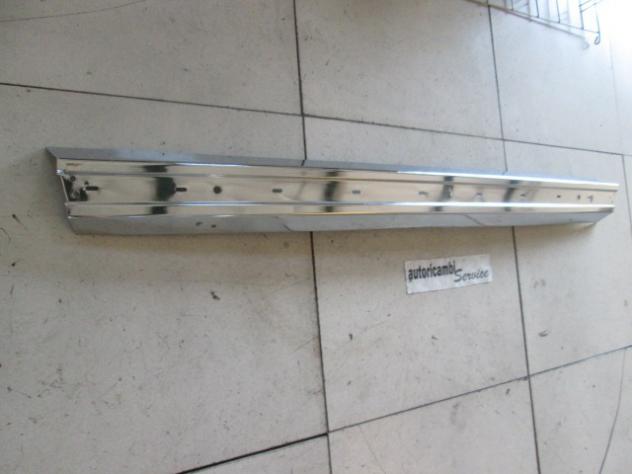 1705023 PARAURTI POSTERIORE CENTRALE COMATO AUDI 100 1.9 RICAMBIO NUOVO - Foto 3