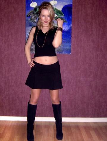 Giovanna_26: Single cerca amizia in Bareggio Tel: