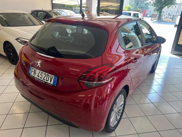Peugeot 208 PureTech 82 5 porte ALLURE - Foto 4