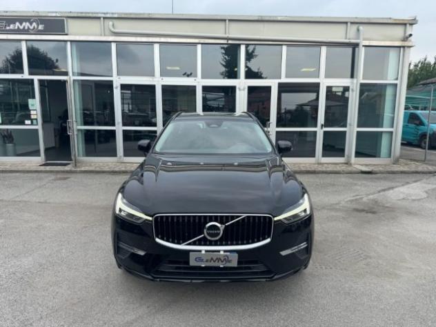 VOLVO XC60 B4 (d) AWD Geartronic Momentum rif. 23966615 - Foto 2