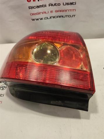 STOP FANALE POSTERIORE DESTRO TOYOTA Corolla Berlina 4° Serie 81550-0230 02-100 1NDTV (0509) - Foto 3