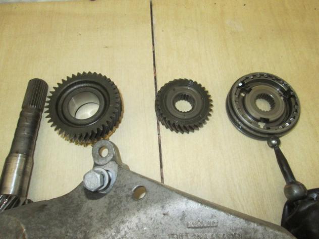 112534543R KIT INGRANAGGI CAMBIO MANUALE RENAULT TWINGO 1.2 43KW 5M 3P (2009) RICAMBIO USATO - Foto 5