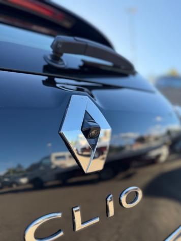 Renault Clio TCe 12V 90 CV 5 porte Moschino Intens - Foto 10