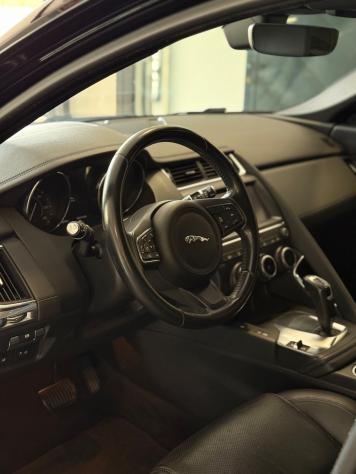 Jaguar E-Pace 2.0D 150 CV AWD aut. R-Dynamic SE - Foto 7