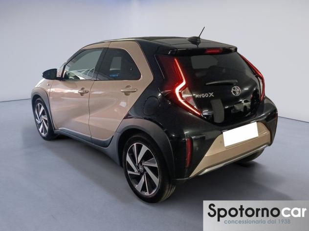 Toyota Aygo X 1.0B (72 CV) Lounge S-CVT - Foto 4