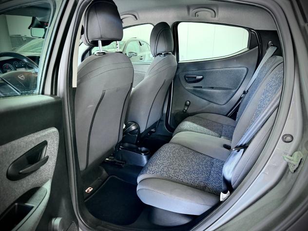 Lancia Ypsilon 1.0 70CV Hybrid Silver - Foto 10