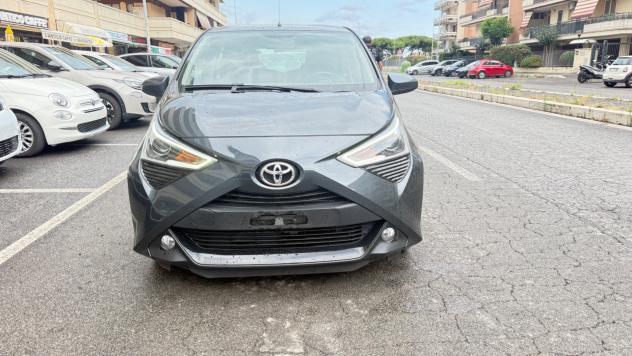 Toyota Aygo 1.0 VVT-i 72 CV 5 porte x-play MMT C.AUTOMATICO LED NAVI KAMERA PDC CERCHI 16
