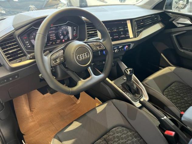 AUDI A1 SPB 30 TFSI Stronic S line edition "17 Sline/F.Led rif. 23905528 - Foto 8