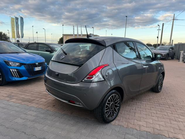 Lancia Ypsilon 1.0 FireFly 5 porte S&S Hybrid Platino - Foto 4