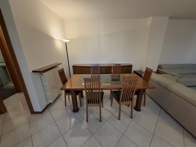 Splendido 4 locali con terrazzo in bifamiliare nel centro di Meda - Foto 4