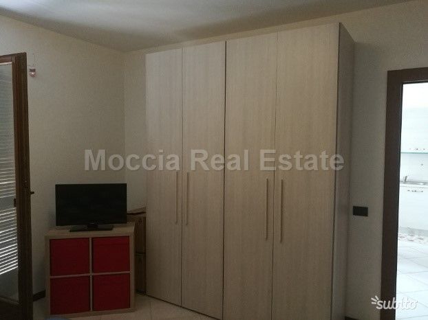 MOCCIA BILOCALE ARREDATO CON BOX IN PARCO CON PISCINA (DEG) - Foto 3
