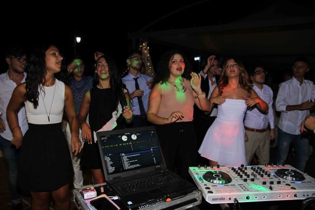 DEEJAY & ANIMAZIONE PER IL TUO INDIMENTICABILE PARTY! - Foto 2