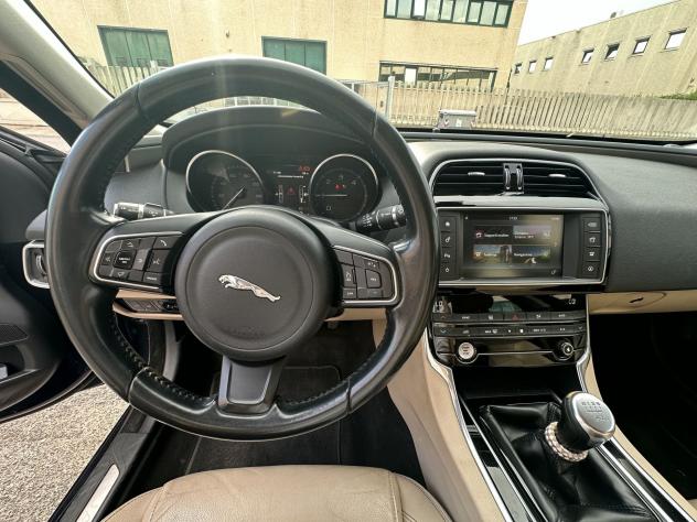 Jaguar XE XE 2.0d Prestige Business edition 180cv - Foto 9
